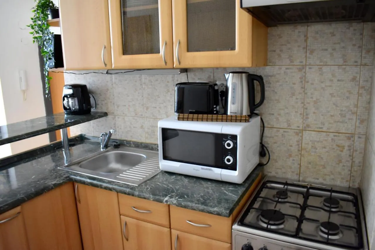 Andy'S Central 3-Bedroom Apartment !  Praga